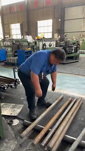 Threading a Metal Rod with Precision! #Engineering #MetalWork #SkilledLabor | Fact Pulse