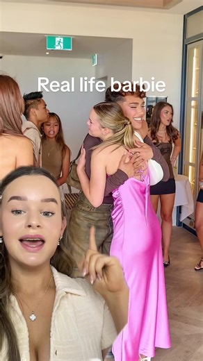 @leah halton you are a barbie. — #inverted #leahhalton #australia #laurenlord #viral #trending #trend #fyp #foryou #foryoupage #reallife #greenscreenvideo