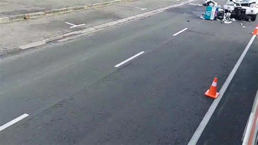 119K views · 714 reactions | Accident on Voortrekker Road Bellville, close to swimming pools. | SA long-distance truckers | Facebook