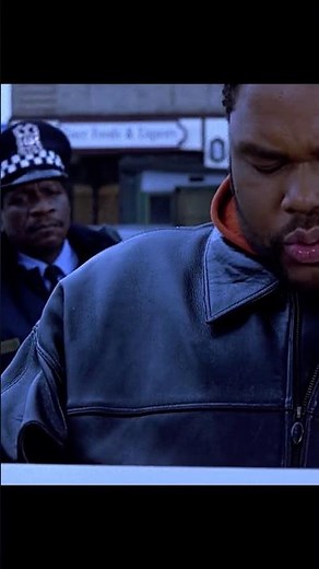 Barbershop (movie) | He Pretends to Use a Stolen ATM While Cops Try to Withdraw 😳🏧