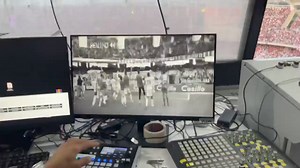 6.3K views · 82 reactions | Sembra di essere a un concerto dei Queen a Wembley 凉 | La Bari non si discute si AMA | Facebook