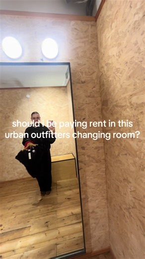 Why This Urban Outfitters Changing Room is So Huge