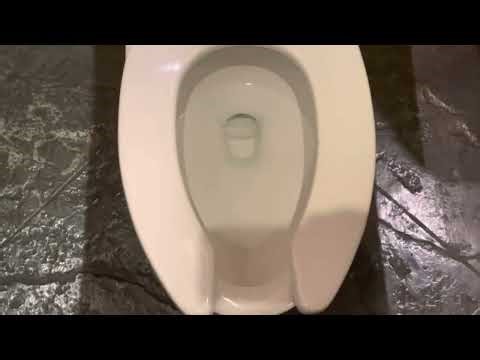 136. Rafferty's Restaurant & Bar Kentucky Men’s Restroom (Full Shoot)