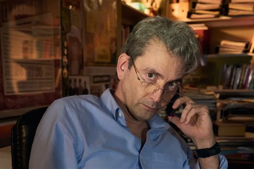 David Tennant transforms into investigative journalist in first look at ITV’s new phone hacking drama