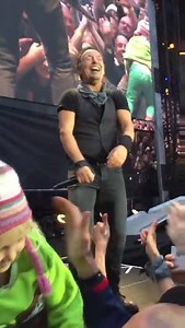 6.7M views · 13K reactions | Por cosas como esta a Bruce Springsteen le llaman el 'Boss' | COPE | Facebook