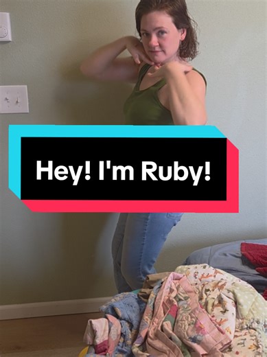 Hi new friend! Here's a short intro on myself 💚 I'm also a coffee fiend, nature lover, sunset chaser & here for the positive vibes💫 #sahm