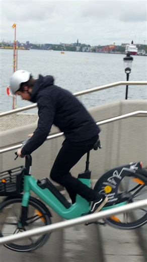 Fox Racing and Mips have joined forces to develop the Rampage RS featuring the Mips®️ Intrega Split safety system, an all-new DH helmet that exceeds industry standards. We visited the Mips global testing facility to get a closer look, head to the homepage for the full video: https://bit.ly/3InBqbC Presented by FOX and Mips | Pinkbike