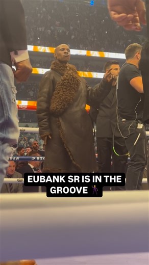 Eubank Sr is back in the ring 🤩 #EubankBenn | Live on Sky Sports Box Office | Sky Sports Boxing