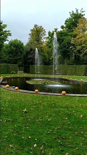 Springbrunnen im Schloßpark Lichtenwalde nahe Chemnitz