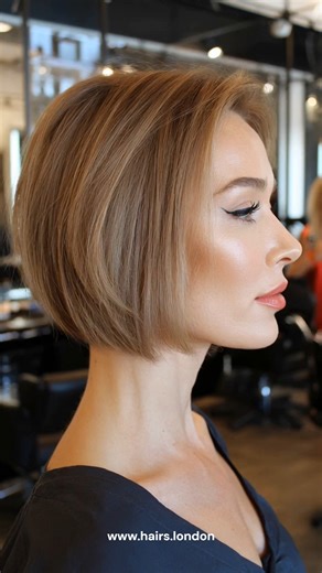 💫 33 Edgy Jaw-Length Choppy Bob with Bangs for a Cool, Modern Style Bold texture, sharp jaw-length cuts, and playful bangs — this choppy bob is made for a fierce, modern vibe! ✂️🔥 Ready to switch it up? #ChoppyBob #JawLengthBob #ModernHair #BobWithBangs #HairTrend2026 | Ali's Style Insights