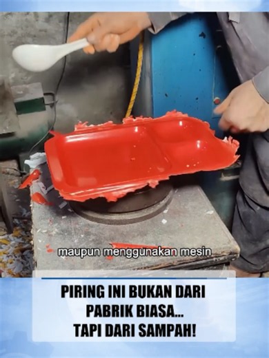 Yang kita anggap sampah, di tangan yang tepat berubah jadi barang berguna. Tumpukan limbah plastik ini tidak dibuang, tapi diproses melalui tahapan panjang: dibersihkan, dilelehkan, dicetak, hingga menjadi piring yang kokoh, rapi, dan fungsional. Ini bukan sulap, ini keahlian yang jadi solusi nyata untuk masalah sampah plastik. Source: YT. Amazing Global Skills #DaurUlang #SampahPlastik #SolusiSampah #Recycle #ProsesProduksi #FaktaPabrik #Teknologi #InjectionMolding #PeduliLingkungan #FactoryPro