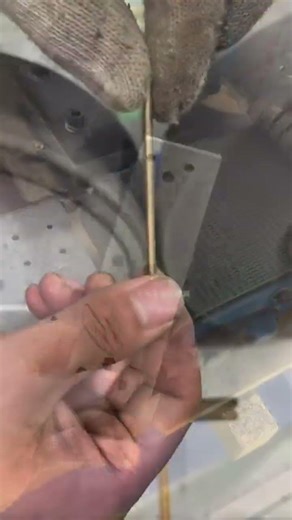 Symmetrical grinding of both sides of the parting line of the hardware tools,#welding #shortvideo