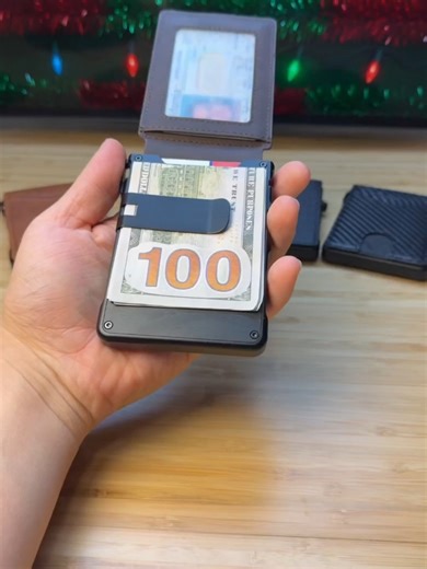 Best Men's Wallet Features You Must Know