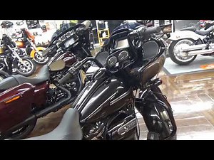 2018FLTRXSとFLHXSを大雑把に比較してみました。