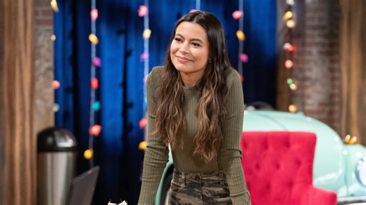 'iCarly' Renewed for Season 3 at Paramount  (VIDEO)