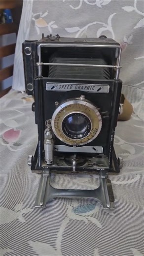 Vintage Graflex Speed Graphic Press Camera (1940–1942)