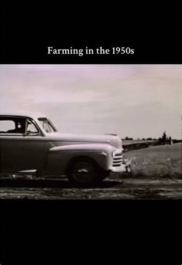 What farmers listened to while farming in the 50s… probably #farming #tractor #crooner #mobamba