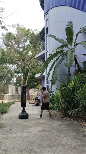 Jab is the foundation of every fighter's arsenal. ​ #boxingworld #htuakkyant #BoxingFundamentals