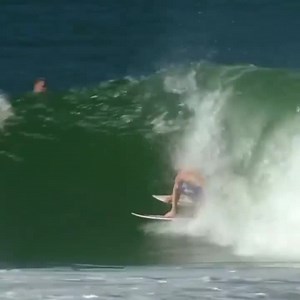 A family affair ⚔️ at Superbank with Joel & Mitch Parkinson 🌊🏄‍♂️🏄‍♂️ 📹 @thedailysurfau, head to their page to check out more from the day. #surf #surfing #surfer #surfinglife #surfingmagazine #surfingphotography #surfingislife #surfinglifestyle #surfingtime #surferslife | Surfers Life