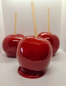 Shiney Old Fashioned Candy Apples-carnival and Fair Style Candy Apples, Taffy Apples, Candy Apple, Hard Candy Apples - Etsy