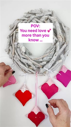 Ingrid Alteneder on Instagram: "This is super quick and beginner friendly. 💕 The simple heart quilt block pattern in 10 different sizes, Super easy and simple, perfect for FPP with freezer paper. 💕 Comment ‚easy‘ for the link to the pattern. . . . . . . . #joejuneandmae #foundationpaperpiecing #beginnerquiltblock #supereasy"