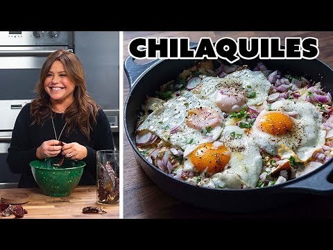 Rachael Ray Makes Chilaquiles | 30 Minute Meals with Rachael Ray | Food Network