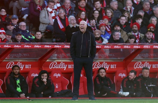 Slot skifter fire: Ekitike starter på bænken