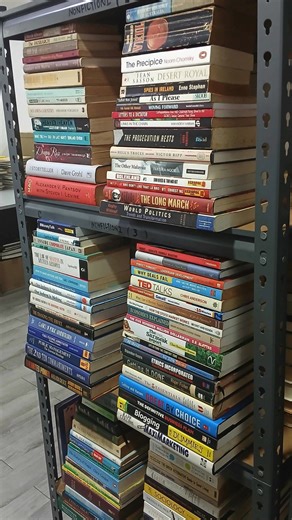 It’s that time again ... today’s Books n Bobs drop is live! We’ve added hundreds of new secondhand arrivals to the shop, full of hidden gems, fan favourites, and unexpected finds. If you’ve been waiting for something new to browse, now’s the moment. Our books tend to disappear fast, so don’t wait too long to peek! Explore today’s drop: booksnbobs.com | Books n Bobs | Facebook