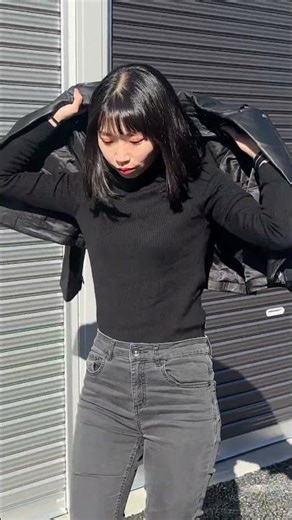 走るだけじゃもったいない！バイク女子のガレージライフ ベンチでくつろぐ #バイク女子 #多摩地区バイクガレージ