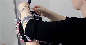 Perm Training On Mannequin School Hairdressing : vidéo de stock (100 % libre de droit) 3808320179 | Shutterstock