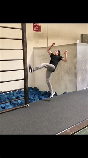 He did a full loop 🔄 | Jesse La Flair