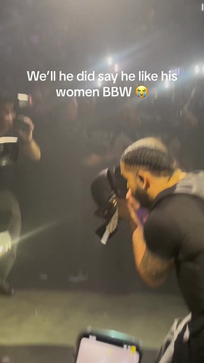 Drake concert 🫶 @Barclays Center #itwasablurtour #blurtour #drake #draketour2023 #36G #stickyitgets #21savage #doyourthing21 #brooklyn #barclayscenter