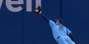 Springer's 'favorite catch' is Play of the Week