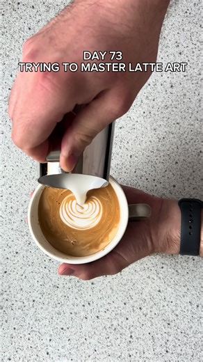 not my intension but still looks cool #latteart #barista #coffee #cappuccino #flatwhite