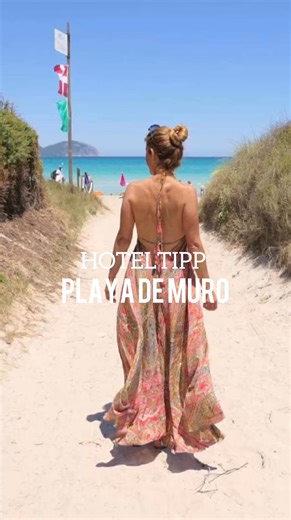 57K views · 290 reactions | Playa de Muro, weißer, feiner, kilometerlanger Sandstrand, Palmen, glasklares, türkisblaues Wasser – der perfekte Strand für Badeurlaub auf Mallorca. Ich bin Annett von fincahotels.com und nehme euch heute mit an die Playa de Muro. Hier haben wir einen ganz besonderen Hoteltipp für euch entdeckt: www.fincahotels.com/hotel/sofia-alcudia-beach-hotel | fincahotels.com | Facebook