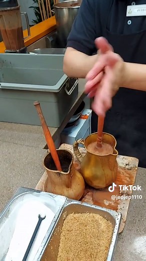 How to Prepare Tsokolate de Batirol | Authentic Baguio Delight