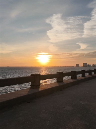 Dawn 4K motion time-lapse over Bob Sikes Bridge waters 🌅 Fast-moving clouds, shifting light, and the Gulf coming alive—watch morning unfold in seconds. ✨ #BobSikesBridge #4KTimelapse #DawnInMotion #GulfWaters #SunriseVibes