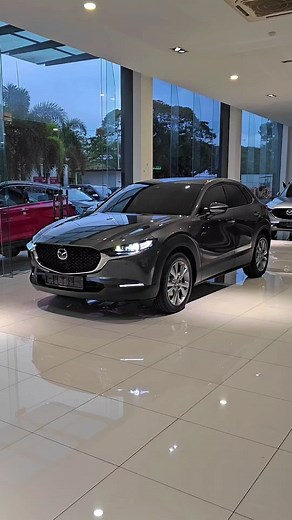 Koleksi Mazda CX-30 2023 dalam Warna Machine Grey