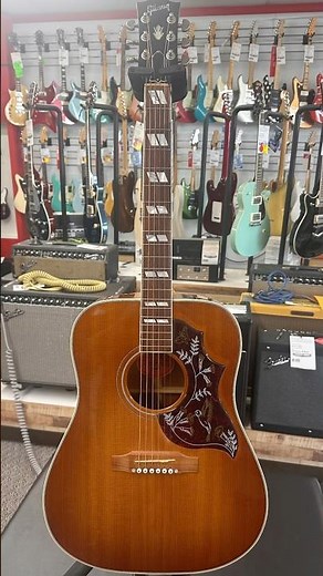 2005 Gibson Historic Collection Hummingbird Acoustic Guitar: Andrew's Pick