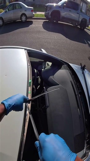 Toyota Corolla windshield replacement #autoglass