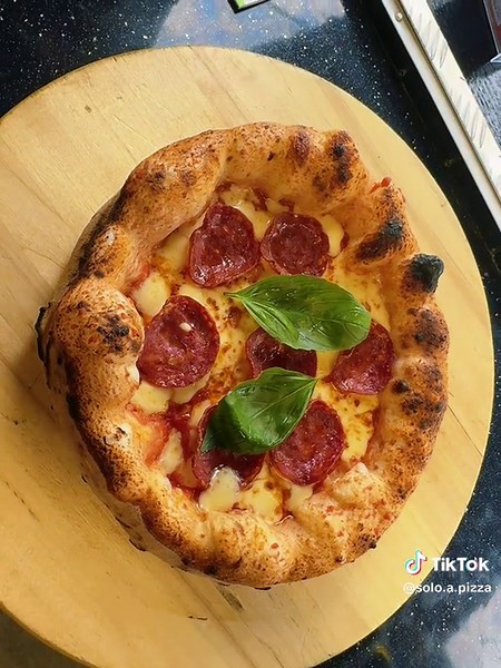 This Thursday 23rd October! I’ll be at The Tupton Tap from 5 to 8 PM, ready to spin, flip, and serve some crazy-delicious pizza! 🍕🔥 Come over, grab a slice, and taste something truly unforgettable. See you there don’t miss it! 💥 #pizzatime #foodies #PizzaArt #PizzaLife #chesterfield