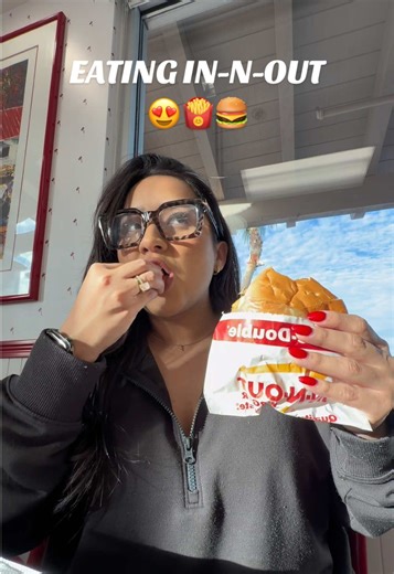 In-N-Out vs Whataburger Taste Test Comparison