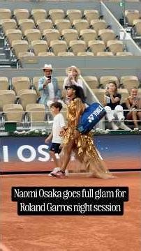 Naomi Osaka knows how to make an entrance. #rolandgarros #tennis #naomiosaka