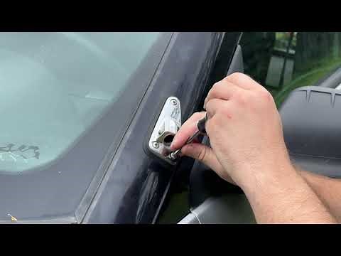 How To Delete The A-Pillar Spotlight on a Ford Police Interceptor Utility (PIU)