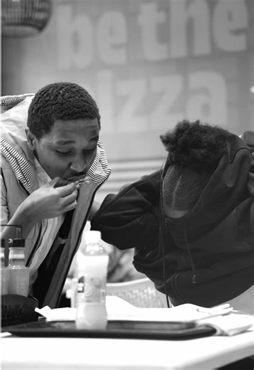 Is kindness free? Yes it can, but not when Galito’s chicken wings and minute maid is involved. Get our chicken wings combo for only 690/- #grilledchicken #Wings #chickenwings #minutemaid #galitos