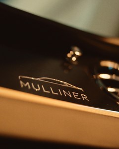 5.7M views · 5.6K reactions | The new Bentley Flying Spur Mulliner. Discover the power of the possible: https://bit.ly/NewFlyingSpurMulliner - Flying Spur Mulliner (hybrid) WLTP drive cycle: fuel consumption, mpg (l/100km) – Combined with discharged battery 26.4 (10.7). Combined electrical consumption– 29.3 (kWh/100km). Combined CO₂ emissions – 33 g/km. CO₂ class weighted combined – B. CO₂ class with discharged battery – G. | Bentley Motors | Facebook