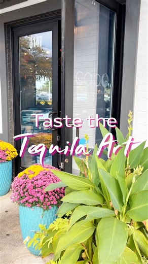 22 shares · 3 comments | Taste the Tequila Art✨ It’s more than a drink — it’s a masterpiece. Watch as flavor meets creativity at Cabo Mexican Cocina , where every pour tells a story of Mexico’s vibrant spirit   (847) 227-2226  3147 Dundee Rd, Northbrook, IL #CaboMexicanCocina #TasteTheFiesta #BrightFlavors #MexicanVibes #ChicagoEats #SvetRecommend | Svet Media | Facebook