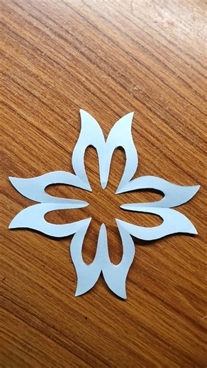 3 Fold Paper cutting -180 ❄️✂️💡 #snowflakes #3foldcutting #diy #shorts