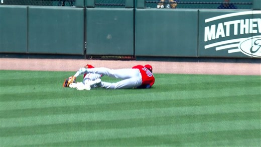 Red Sox players shaken up after collision