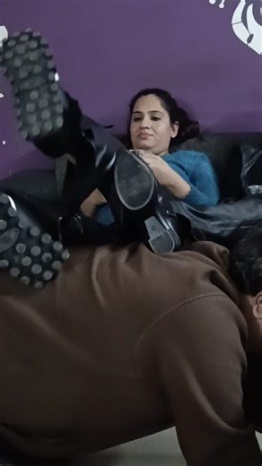 husband wife stories on Instagram: "Choosing from best foot rest"